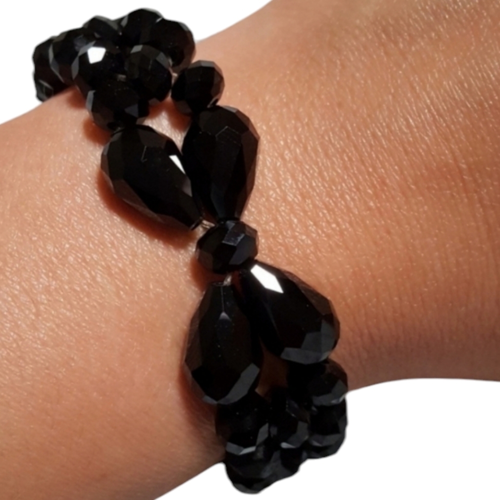 The Buckle BKE Womens OS Beveled Beaded Bow Stretch Bracelet Multi Row Black